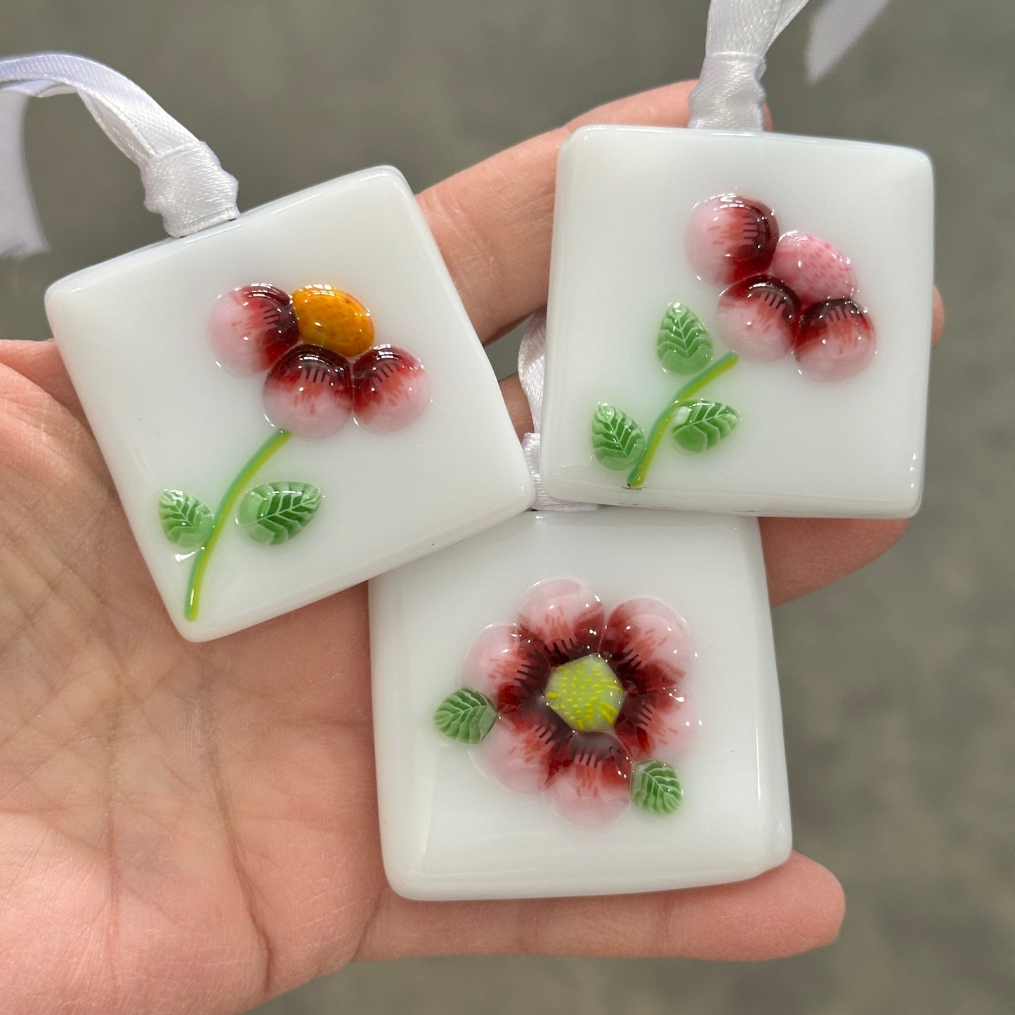 Raspberry Petals coe 90 Murrini MIX & MATCH ITEM