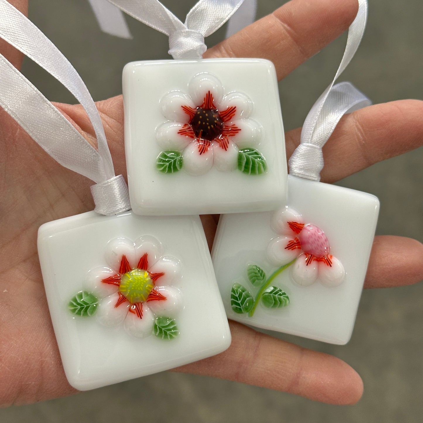 Red and White Petals coe 90 Murrini MIX & MATCH ITEM