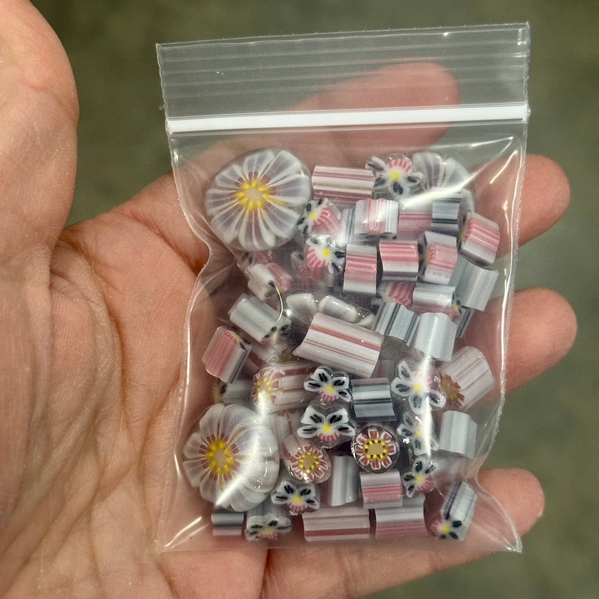 Blushing Pinks 2oz coe 90 Murrini Chunk Mix