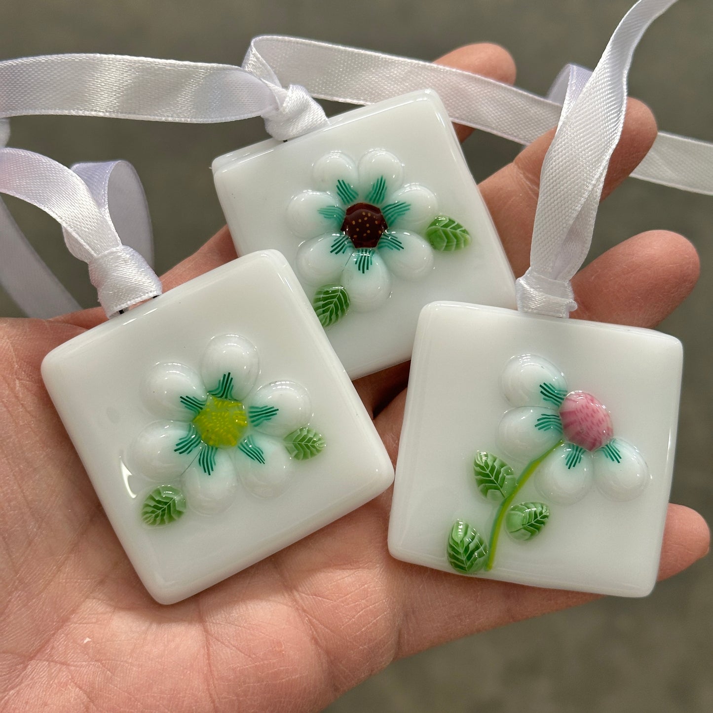 Green and White Petals coe 90 Murrini MIX & MATCH ITEM