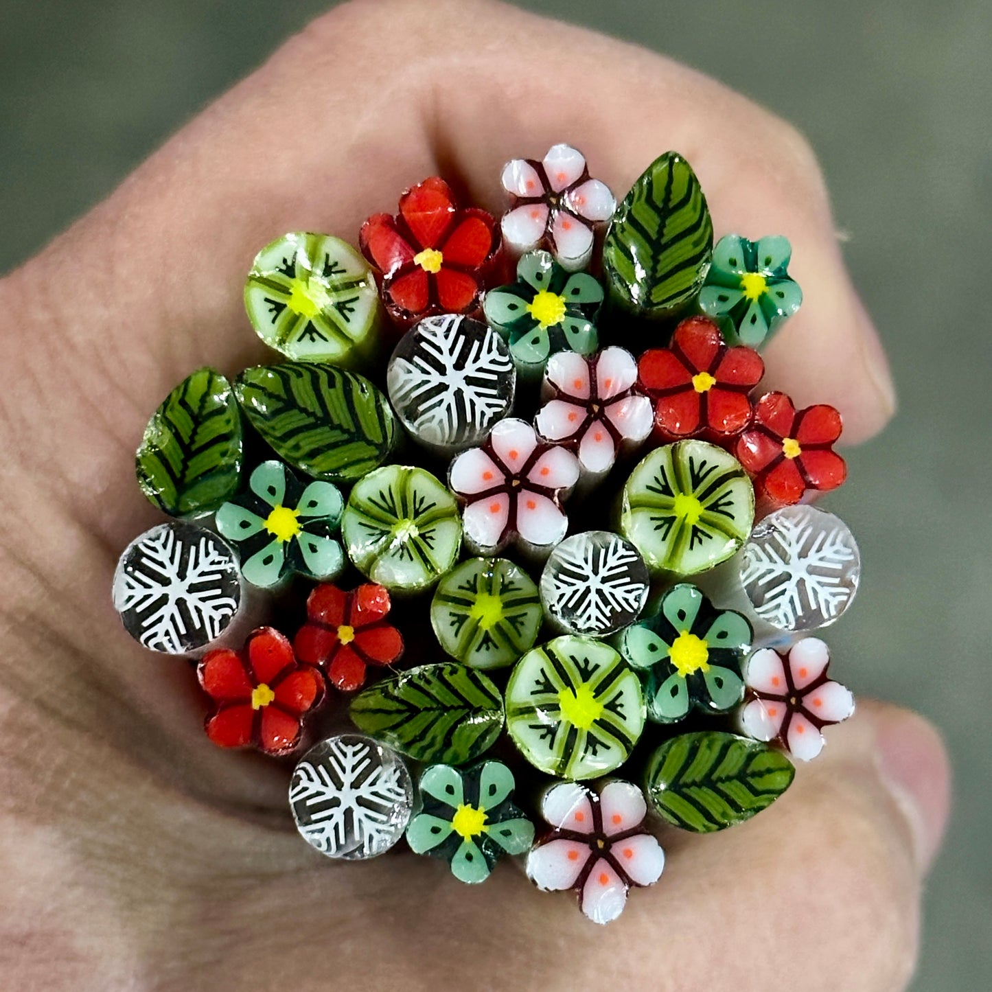 Holiday Mix coe 90 FLOWER AND DESIGN MIX