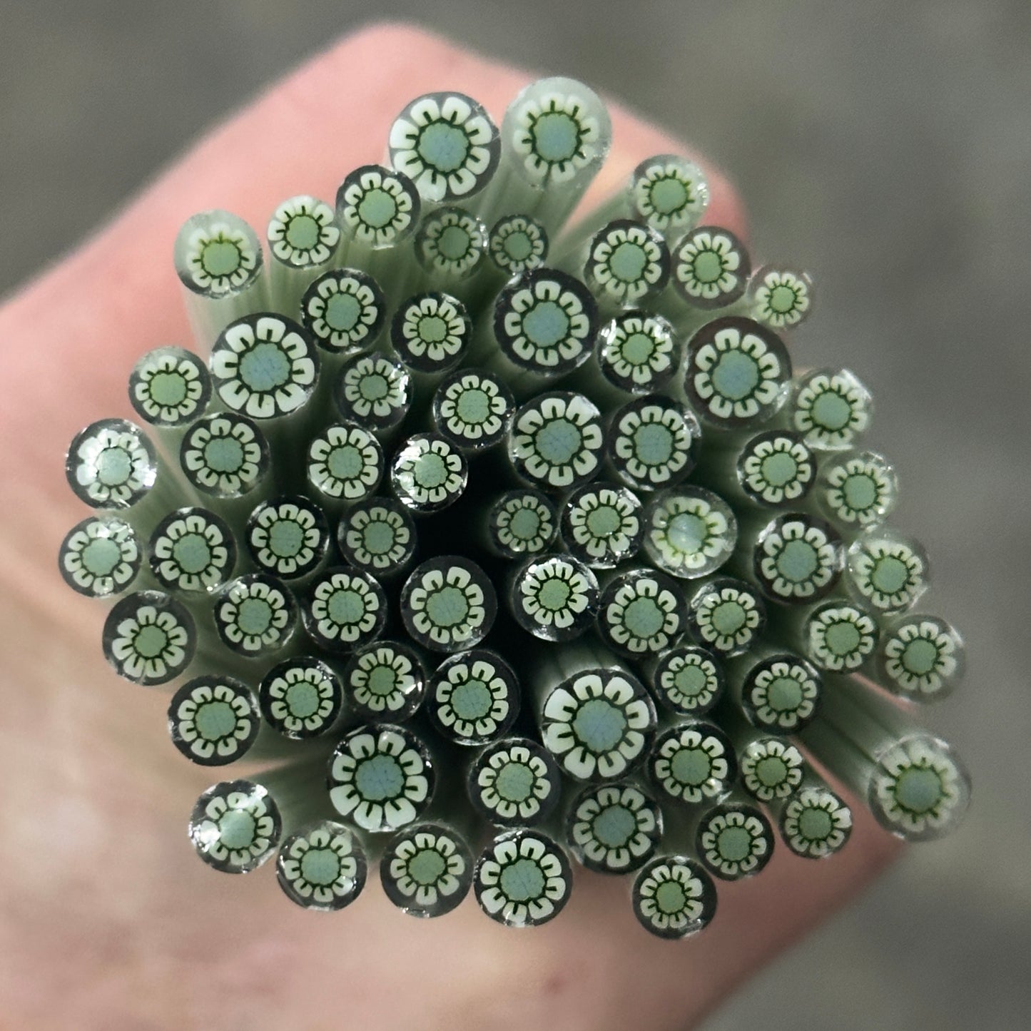 Tiny Green Daisies 1oz coe 90 Flower Murrini TINY RODS (NOON)